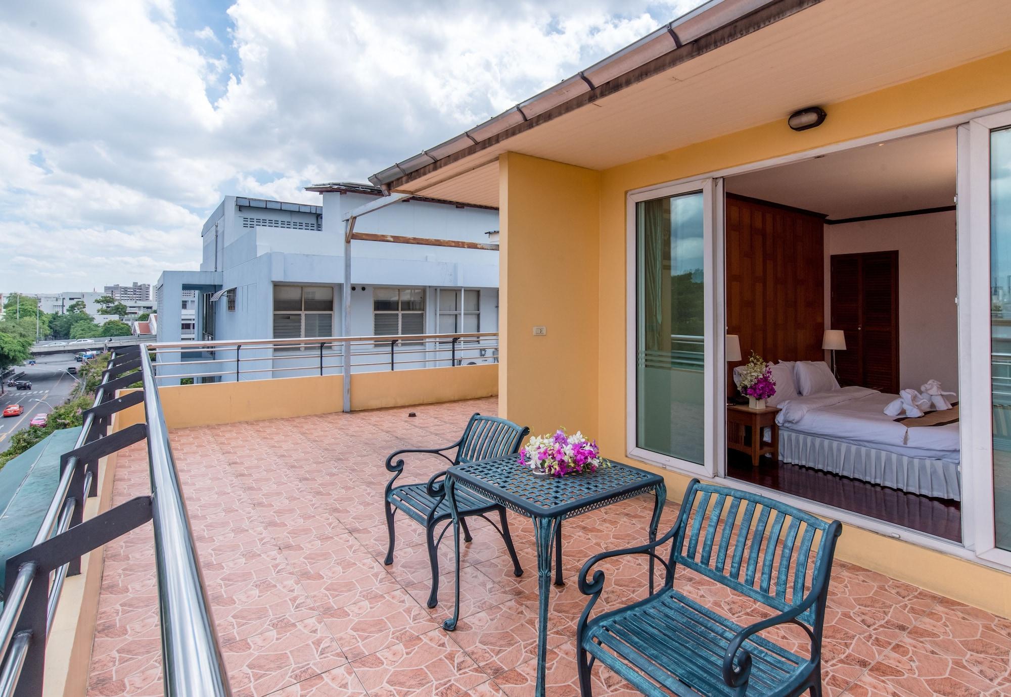 New Siam Riverside Бангкок Екстер'єр фото