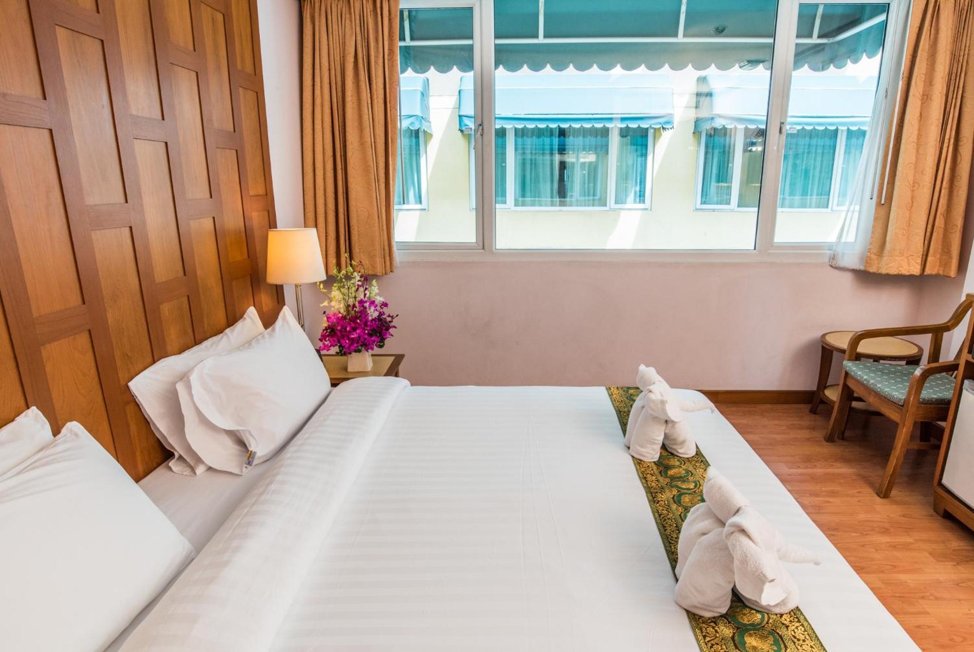 New Siam Riverside Бангкок Екстер'єр фото