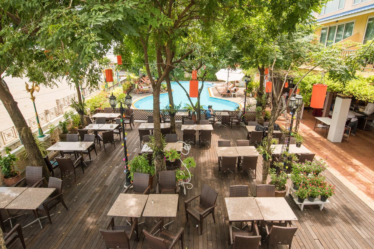 New Siam Riverside Бангкок Екстер'єр фото